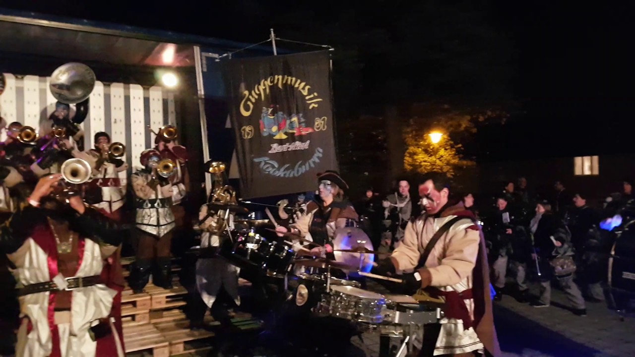 Guggenmusik Kookaburra