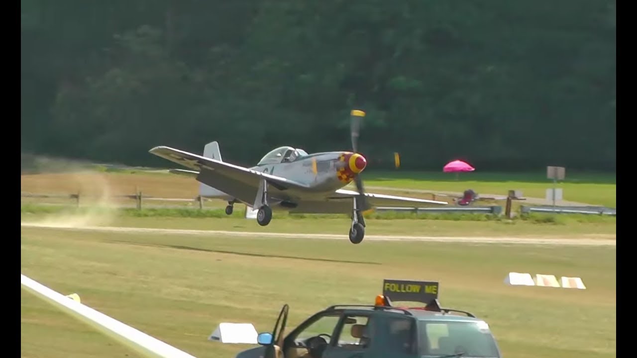 Warbird spectacular grass landings - Hahnweide Oldtimerfliegertreffen
