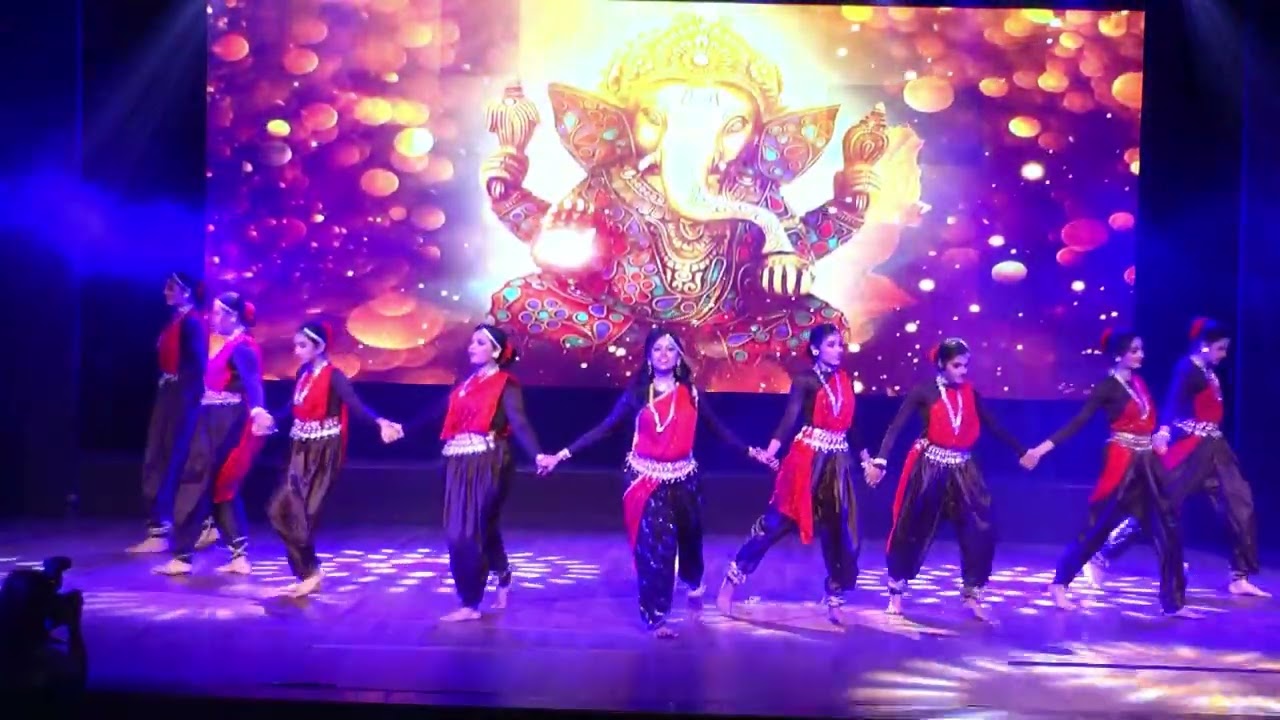 HEY GANARAYA || GANESH VANDANA || ABCD 2 || DANCE COVER || SEMI CLASSICAL STYLE