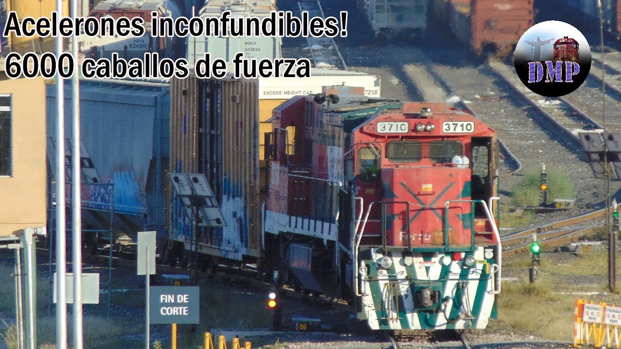 Dúo de locomotoras super 7R retumbando sus motores, trabajando duro en el patio de Torreón.