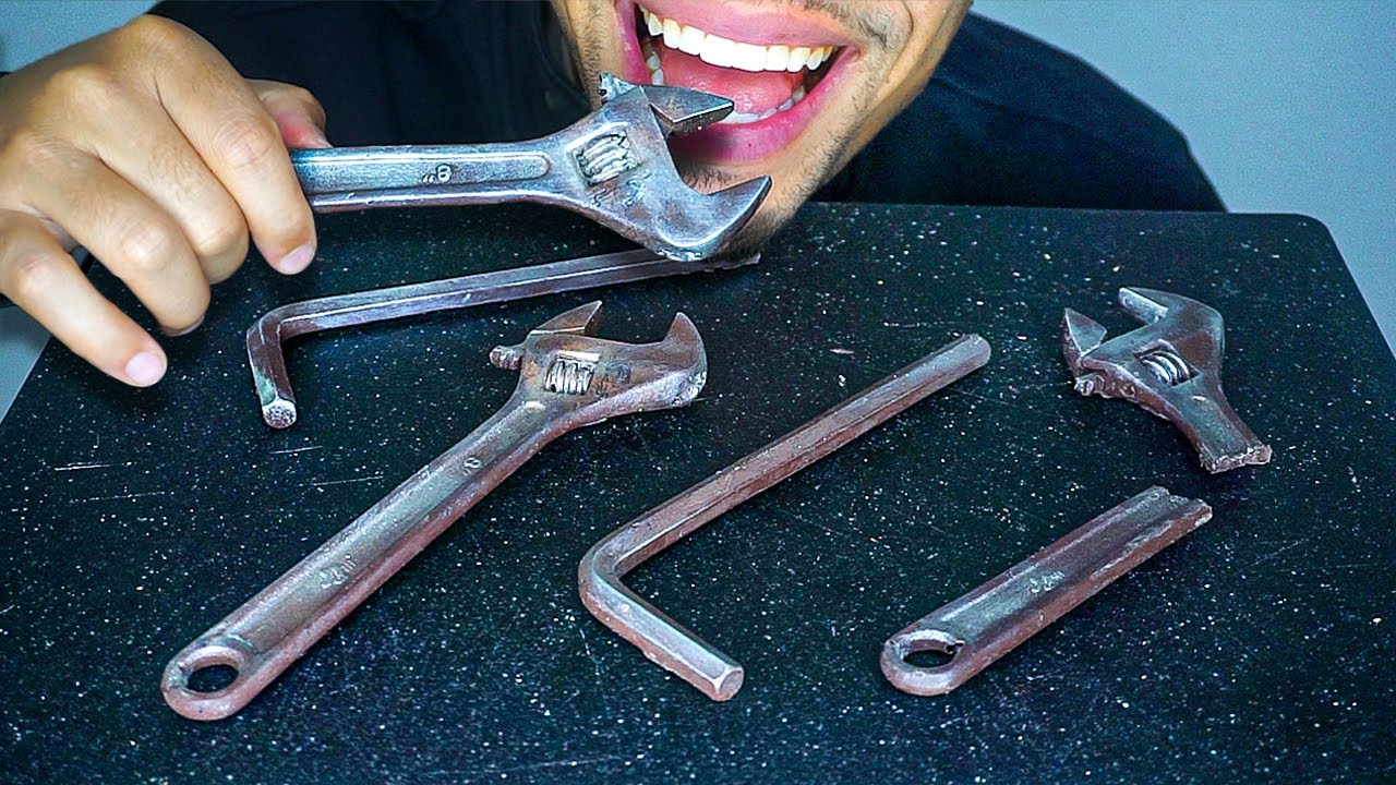 ASMR EDIBLE TOOLS JERRY REAL MOUTH EATING SOUNDS NO TALKING *CHOCOLATE FOOD TOOLS*