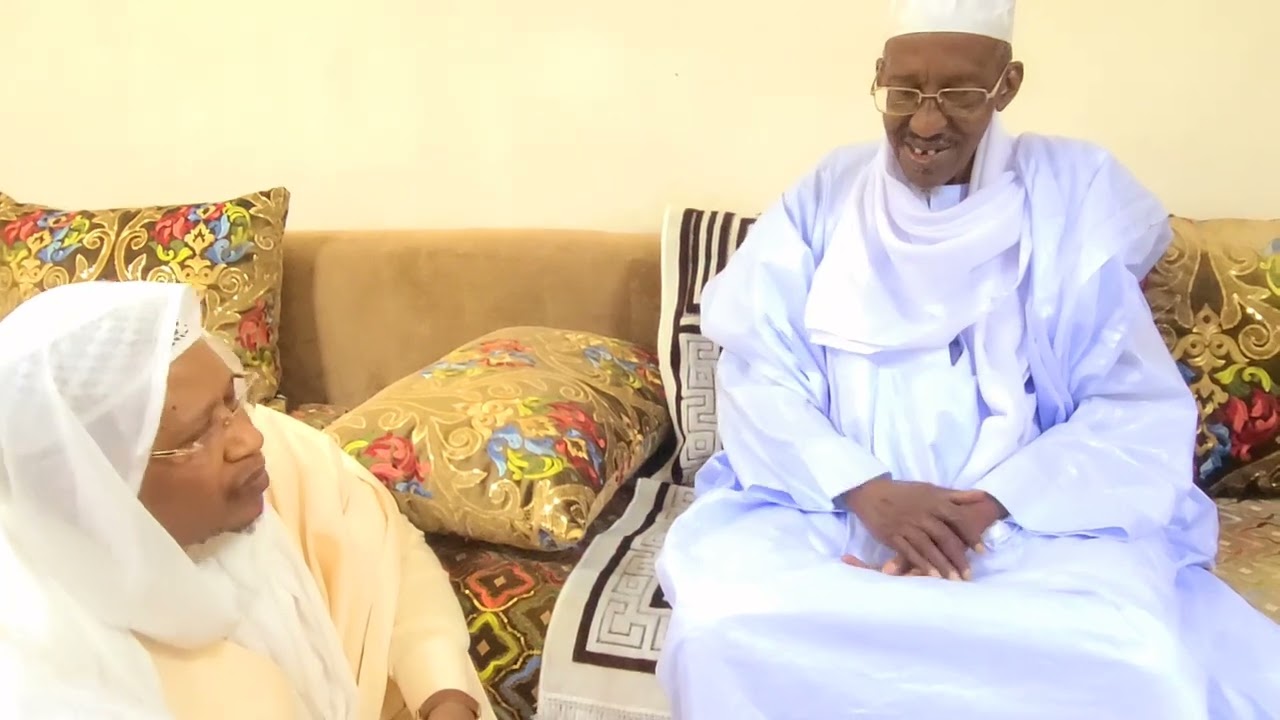 Ceerno Tijjaani Bah : Silsilaaji amen tati koy Seekh Umaar rewii.