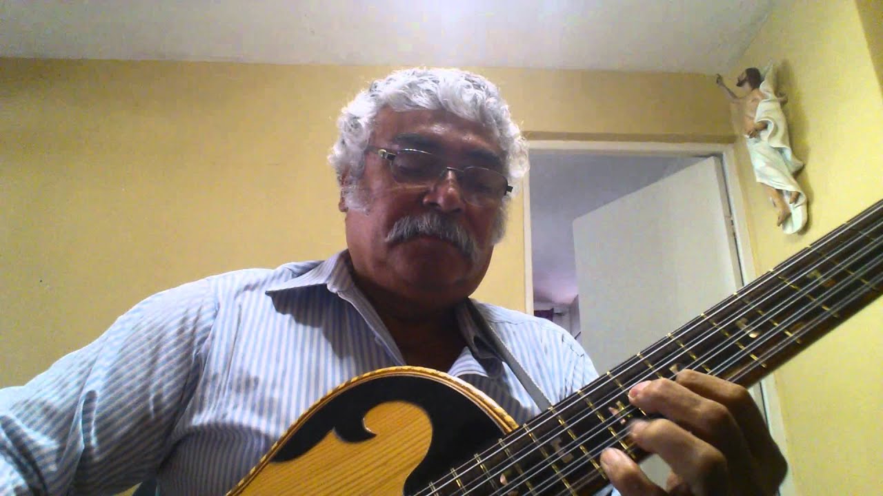 El Texanito-bajo quinto Santos Reséndez