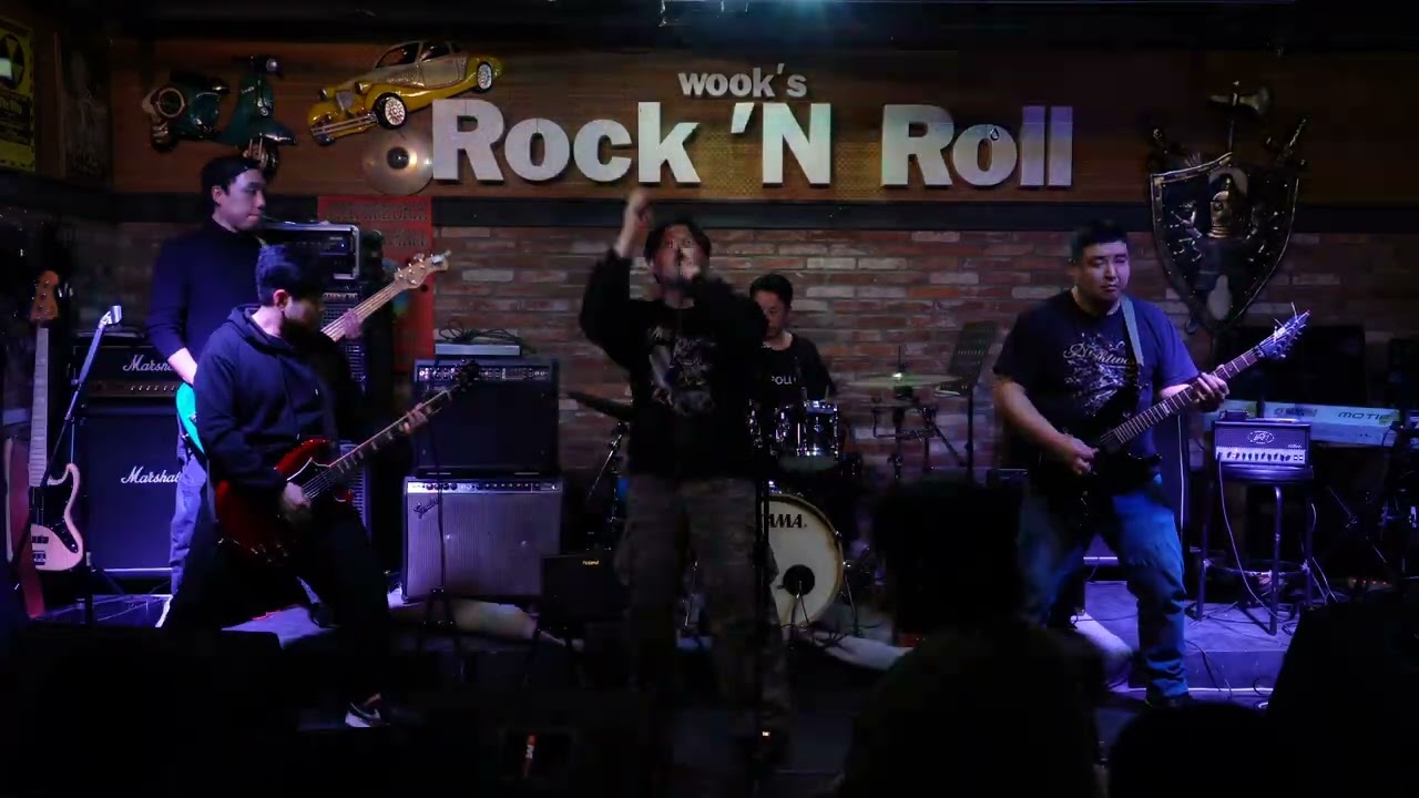 4. Silverwing (cover) - Apollo
