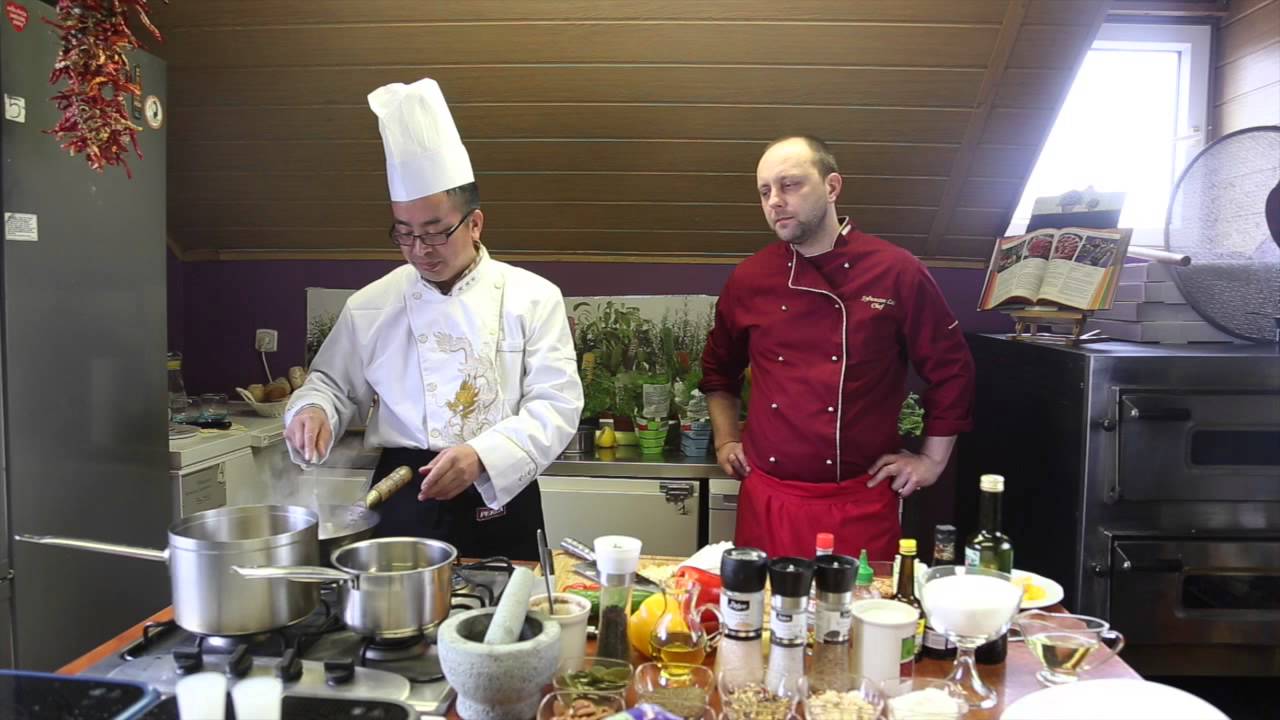 PAN HAN w Atmosfera Caffe . cz.1