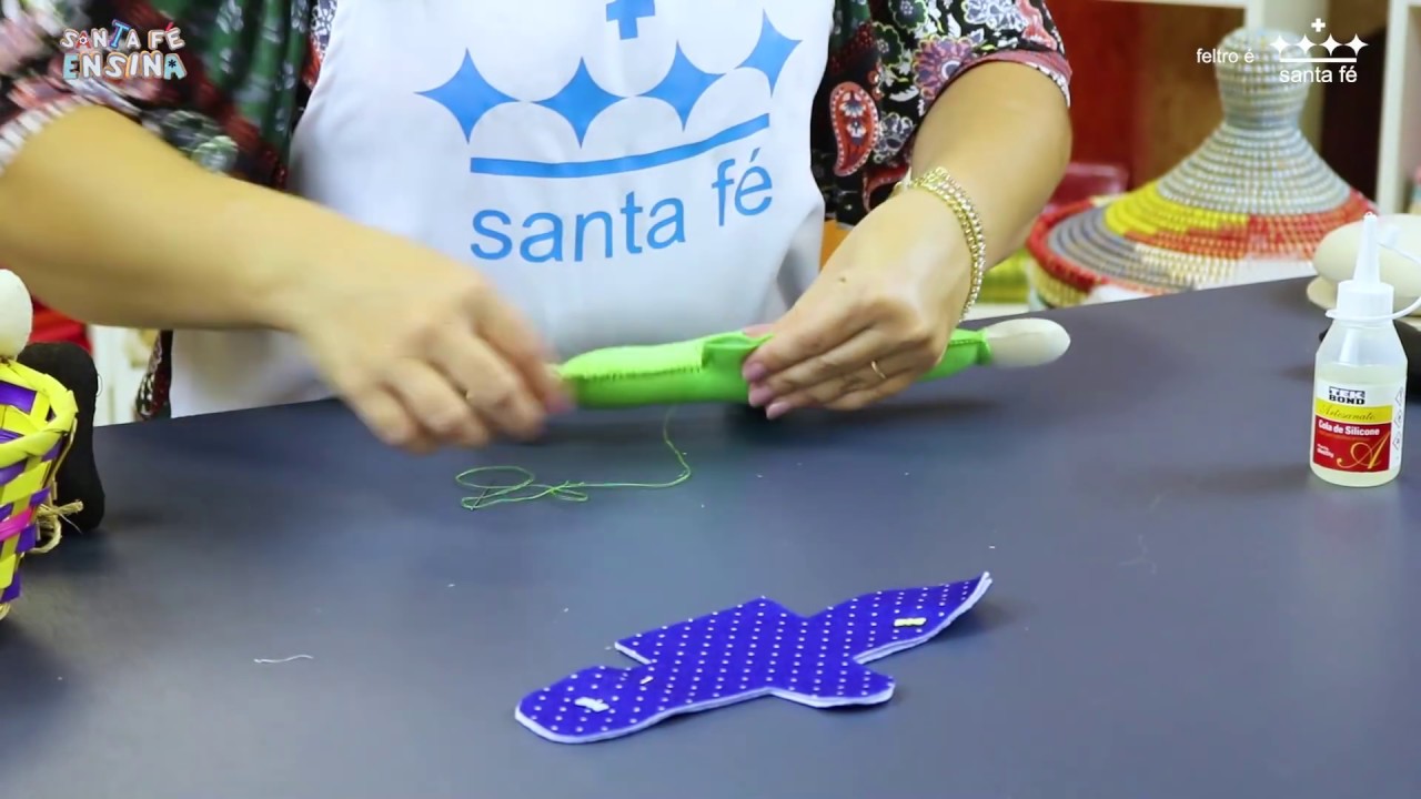 Santa Fé  Ensina 2018!Faça você mesmo esse lindo espantalho em feltro para decorar sua festa junina.