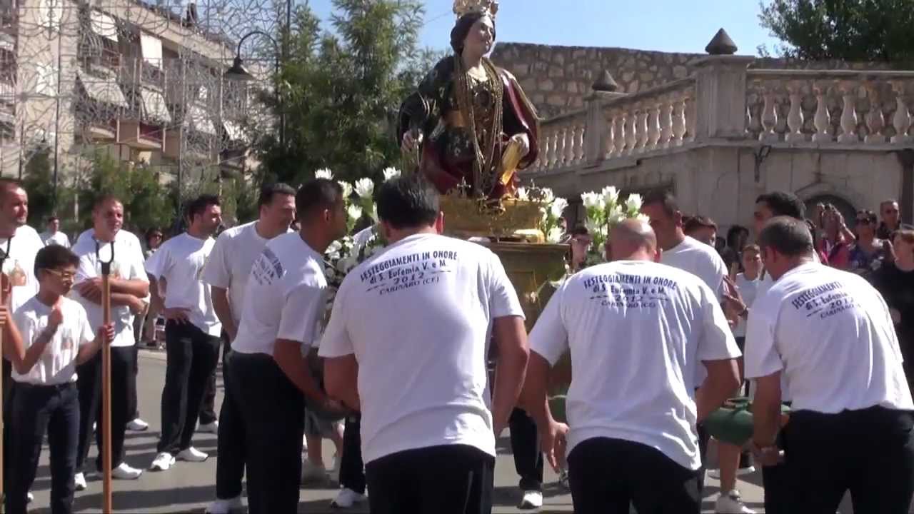 Carinaro (CE) - Festeggiamenti in onore di S.Eufemia, uscita dalla chiesa (02.09.12)