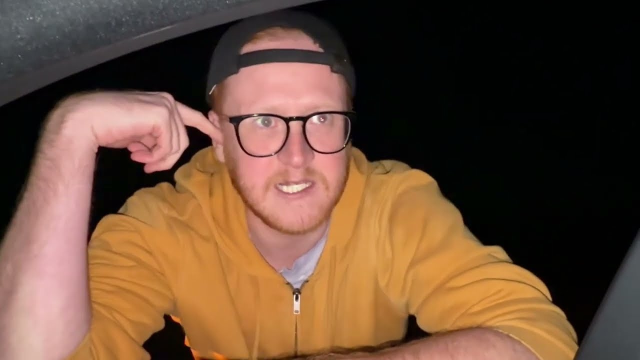 Мне не следовало подбирать этого попутчика.