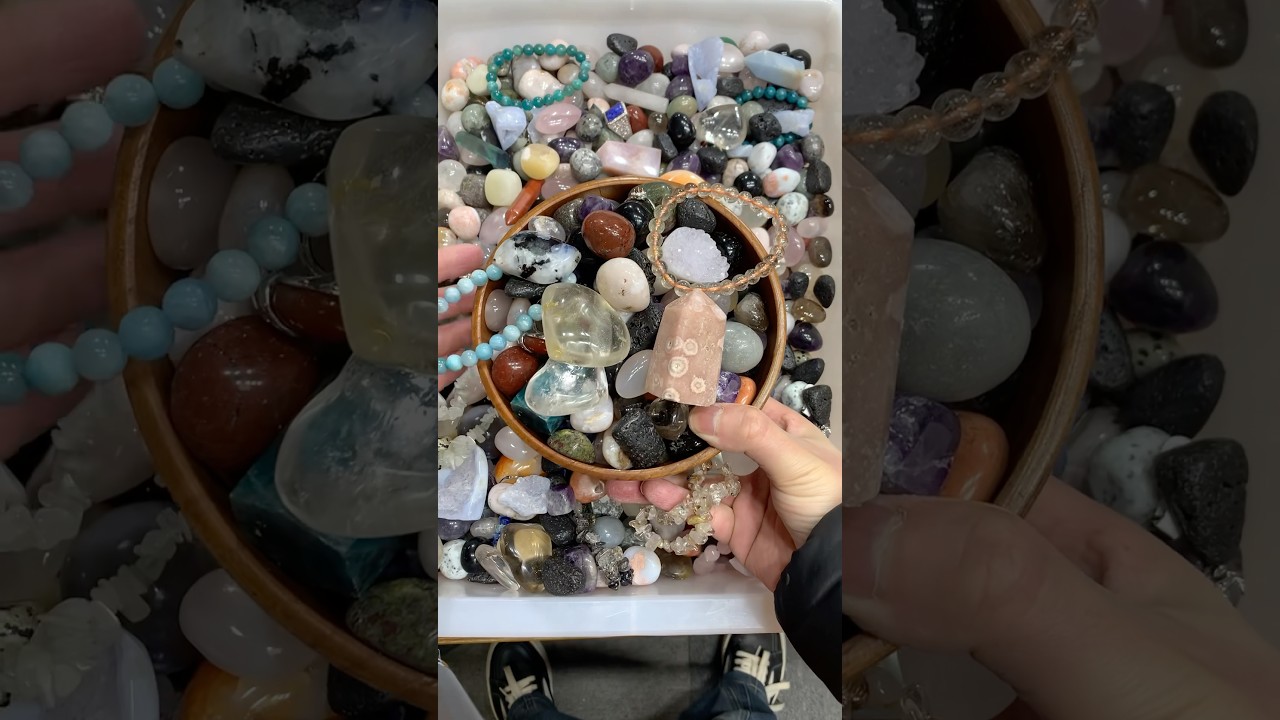 Pack 2 XL scoops (Crystal Confetti) and 1 scoop (Crystal Mini Pendants) #crystalsforbeginners
