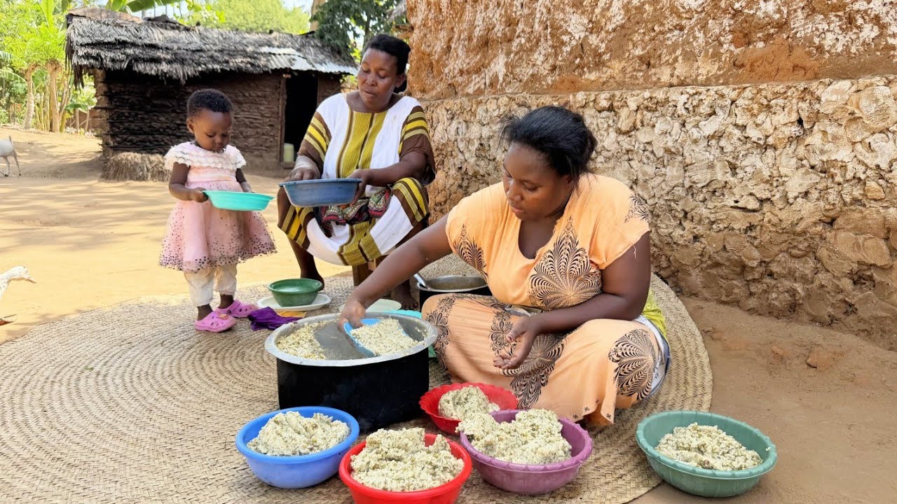 Authentic African Village Cooking: Traditional Coconut Green Grams Biryani & Delicious Spiced Tripes