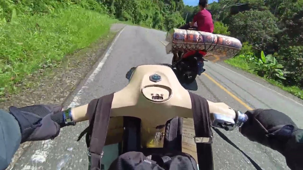Naik vespa di tanjakan curam di lampung bukan sitinjau lauik part 1