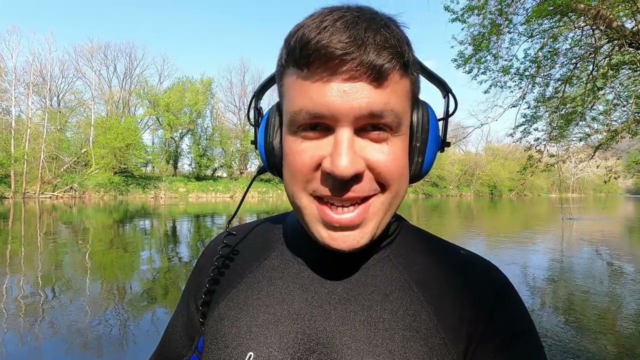 Metal Detecting for Civil War Relics on the River!!