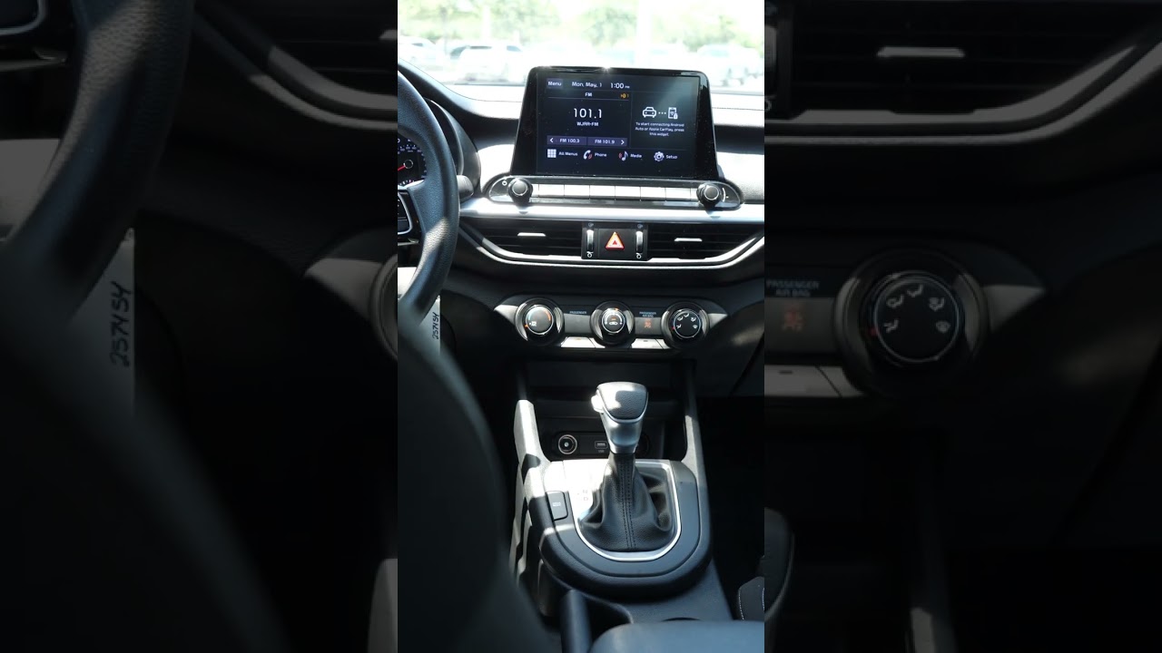 2022 Kia Forte LXS | Universal Hyundai