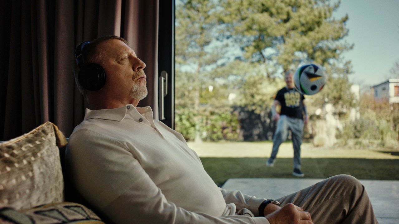 Boris Becker und Stefan Effenberg | 1:0 fürs Fenster | TV-Spot 2025 | fenster.com