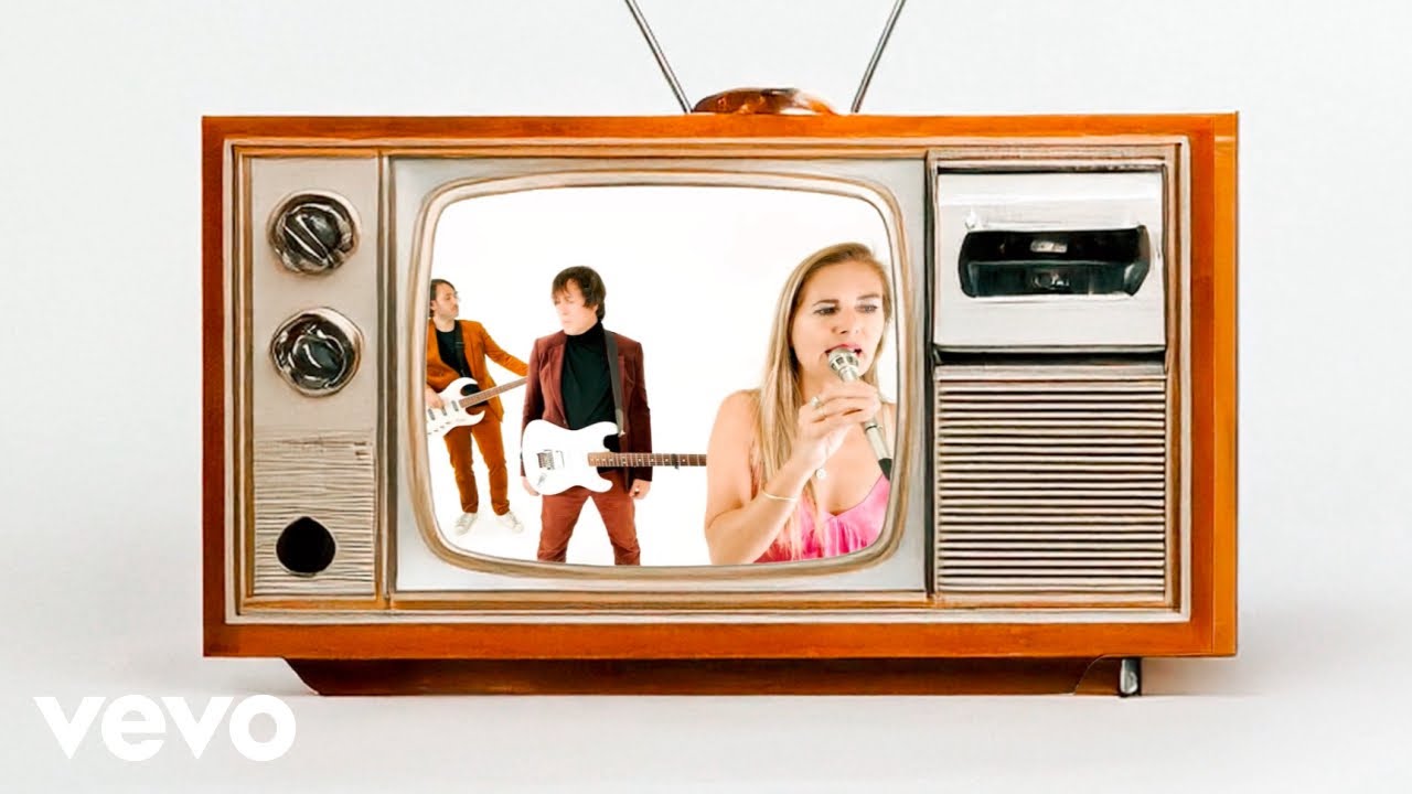 Ivy - Heartbreak (Official Video)