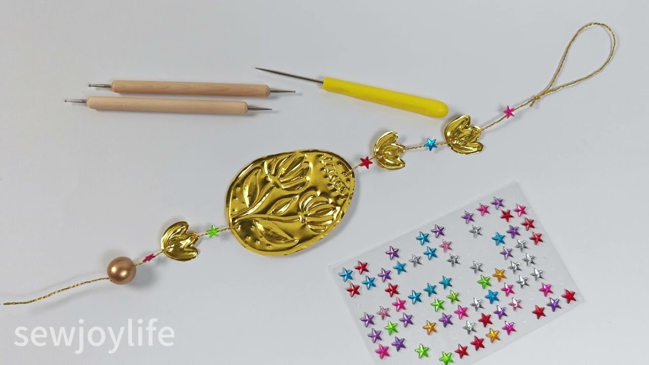 DIY Easter decoration made from foil sheet