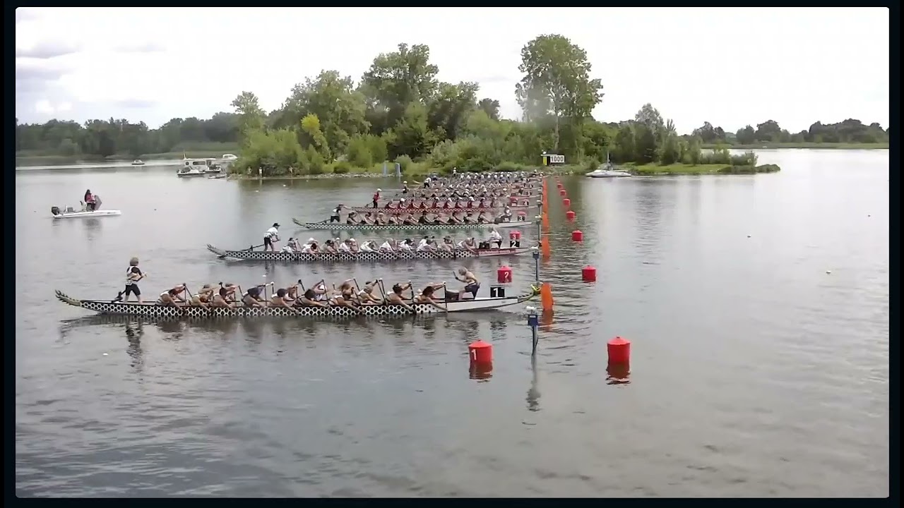 Гонка на лодках-драконах Team Canada BCP Standard Boat 1000 M на 17-м чемпионате мира IDBF по гон...