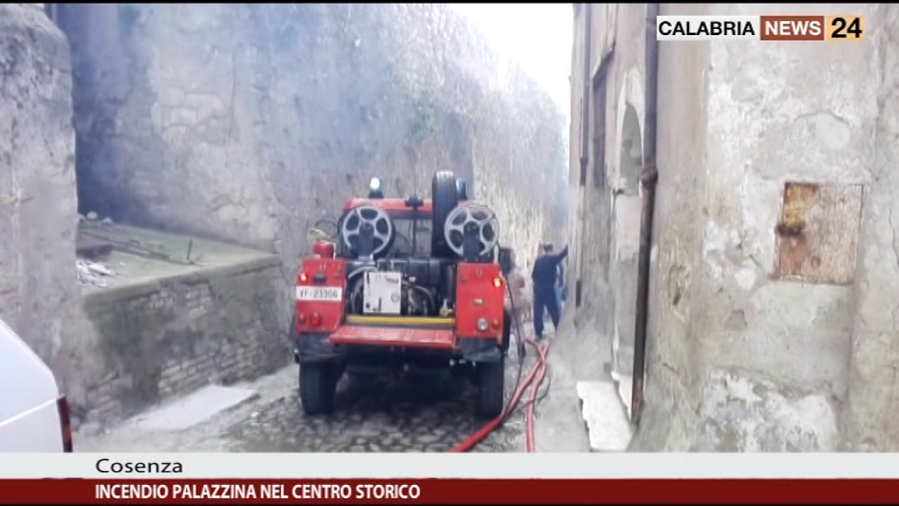 INCENDIO PALAZZINA NEL CENTRO STORICO