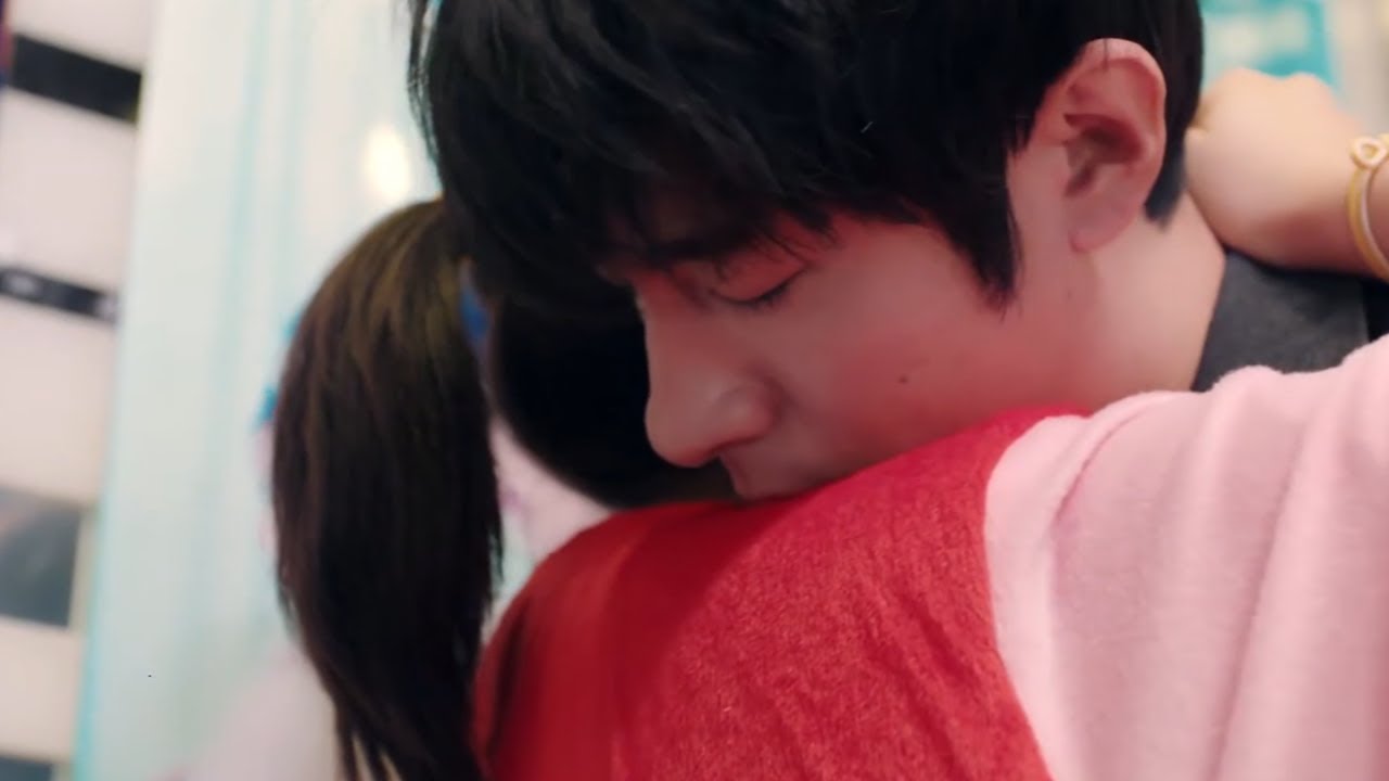 Be With You 好想和你在一起: Hug Scene! Professor took the wrong medicine and drop into her arms!