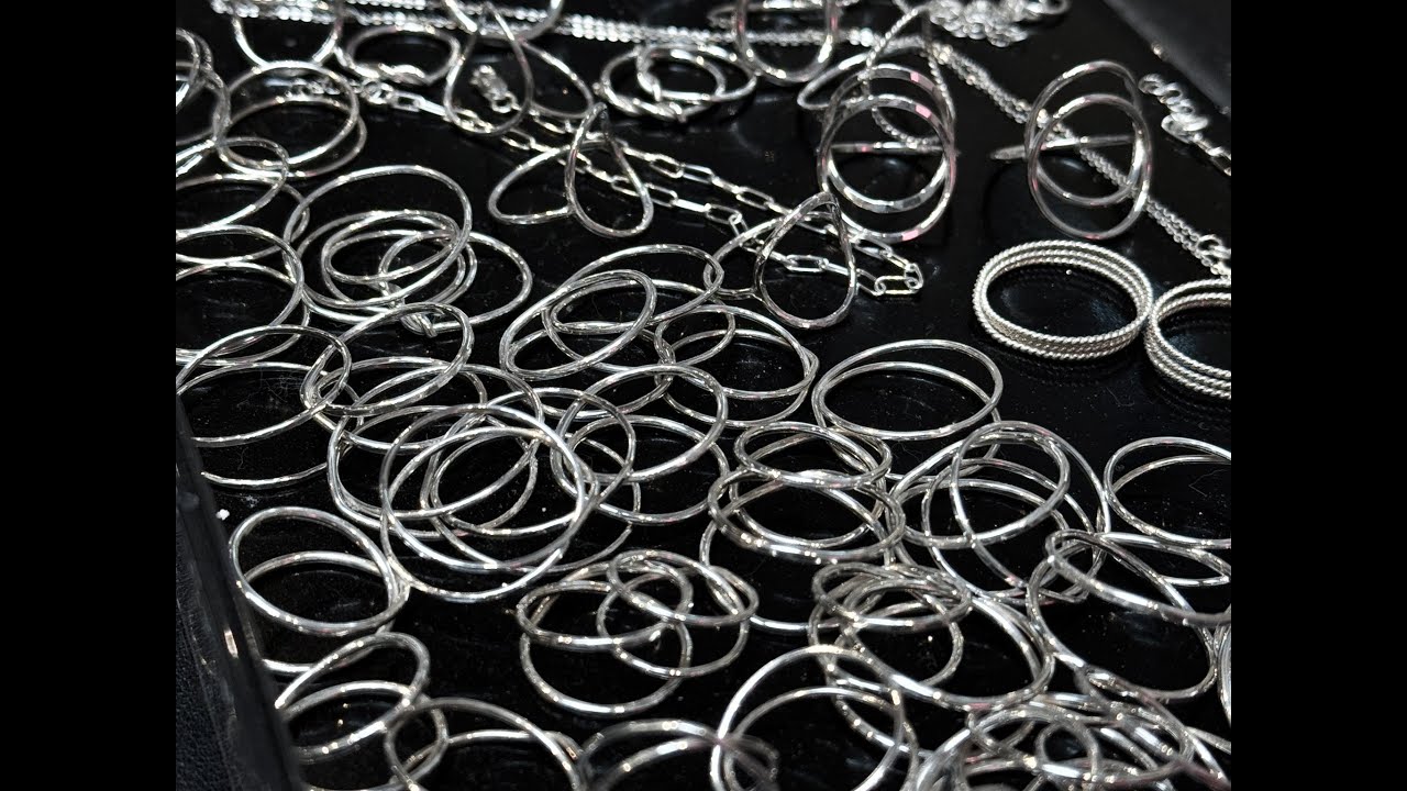 WE TRIED IT Sterling Silver Jewelry Cleaning Hack with Aluminum Foil + Baking Soda #lifehacks