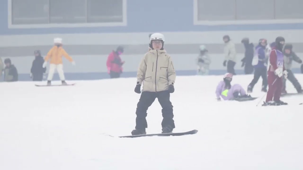 深圳華發冰雪熱血雪奇蹟體驗一下，世界最大的室內滑雪場🏂