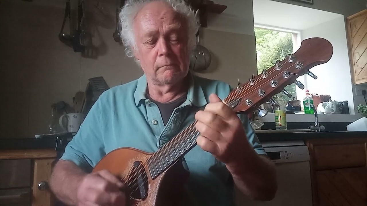 Dagger Gordon plays 2 Scottish jigs by Ian Hardie.