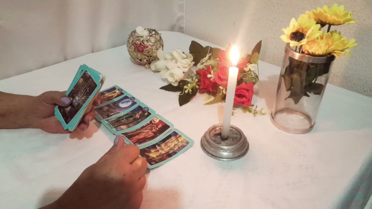 Tem alguem voltando  tomou coragem e vem pra ter uma conversa com vc e implorar uma chance