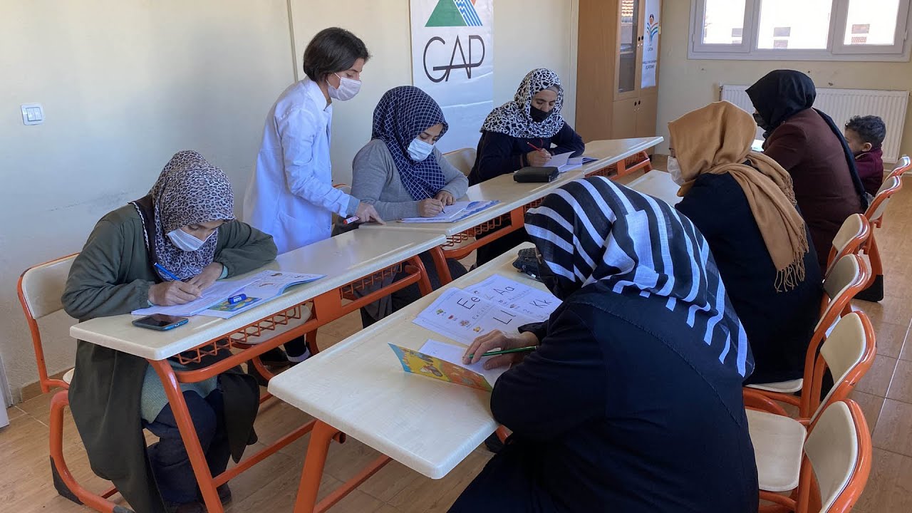 Ömerli Çatom'da kadınların okuma yazma azmi