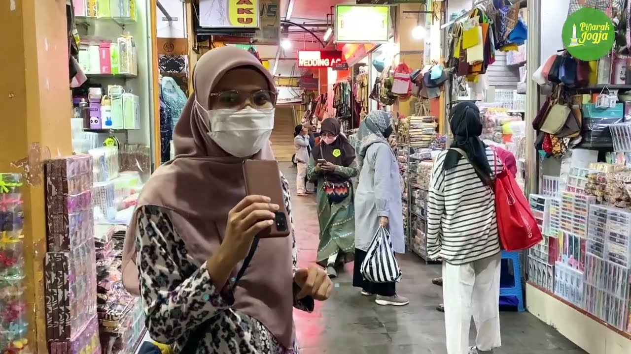PUSAT PERNAK-PERNIK SOUVENIR PASAR BERINGHARJO JOGJA COCOK BUAT WISATA BELANJA - Part 4