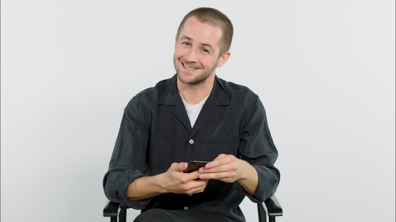 Michael Angarano Reads The Saddest Tweets from 'This Is Us' | ELLE