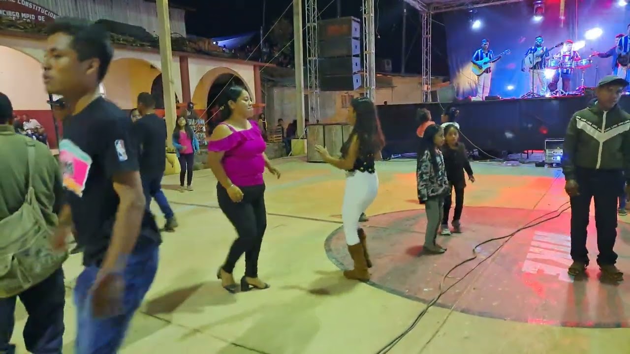 popurri de cumbias, Los Juniors y sus Atrevidos, Xilotlancingo Acatepec Gro., 27 enero 2024.