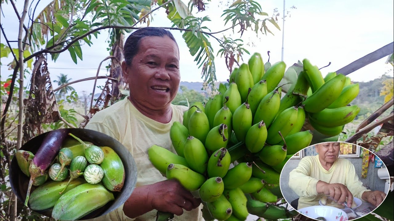 Harvesting banana then cook and eat
