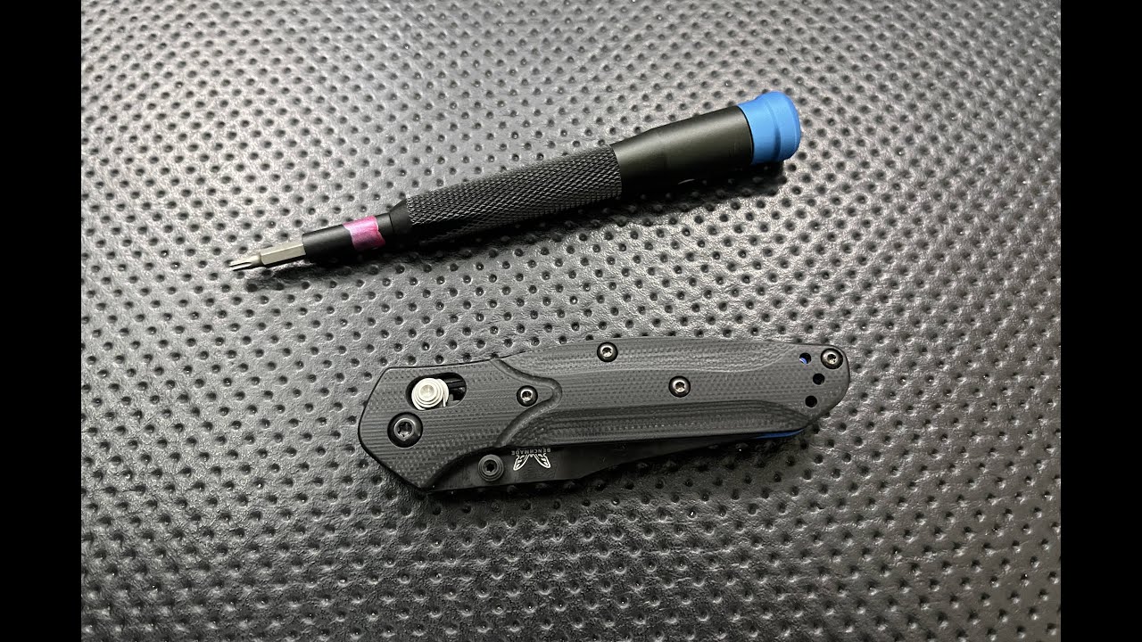 How to disassemble and maintain the Benchmade 945 Pocketknife