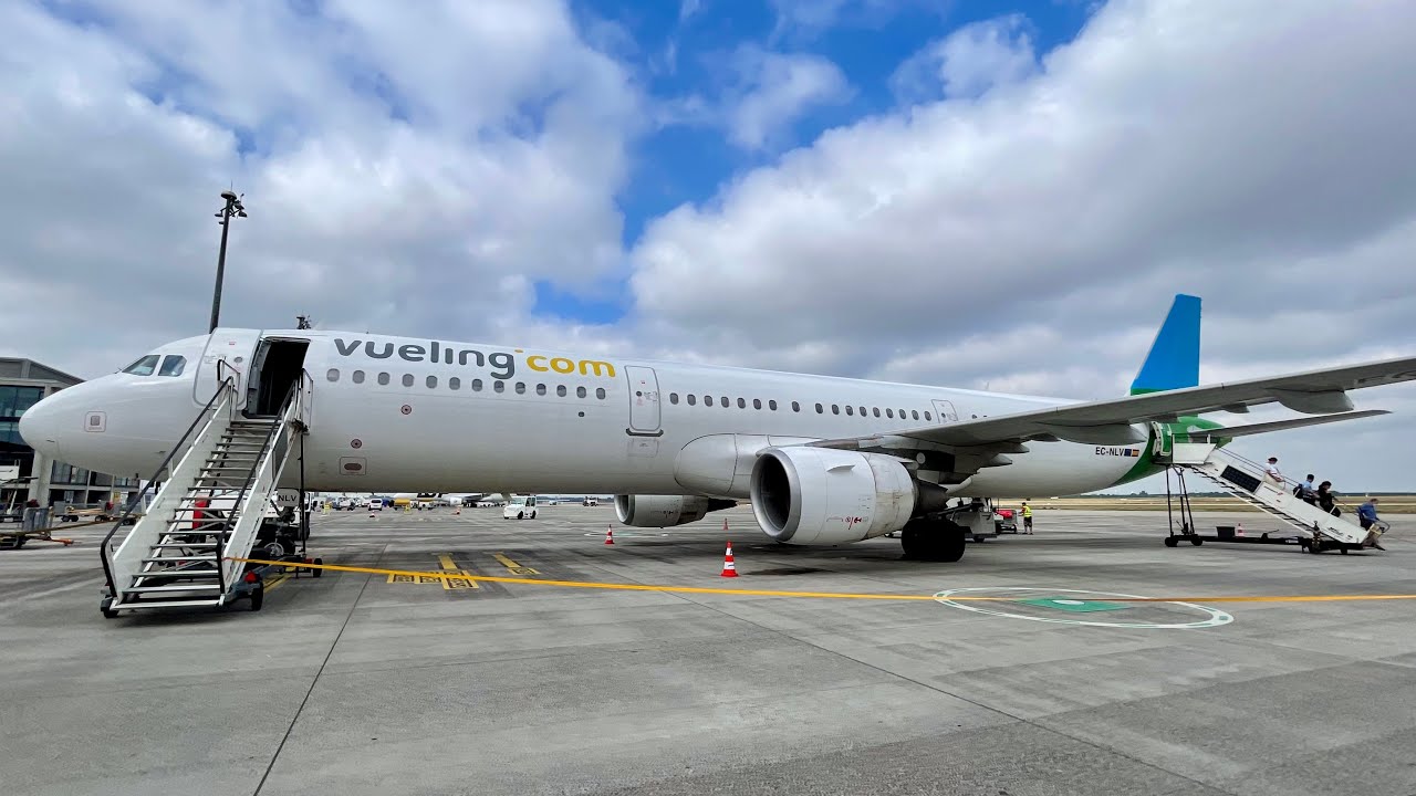Airbus A321-200 | Vueling | Барселона (BCN) — Берлин (BER) | Полный Полёт | 4К