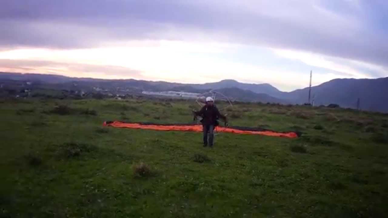 Angel Hormigo vuela paramotor