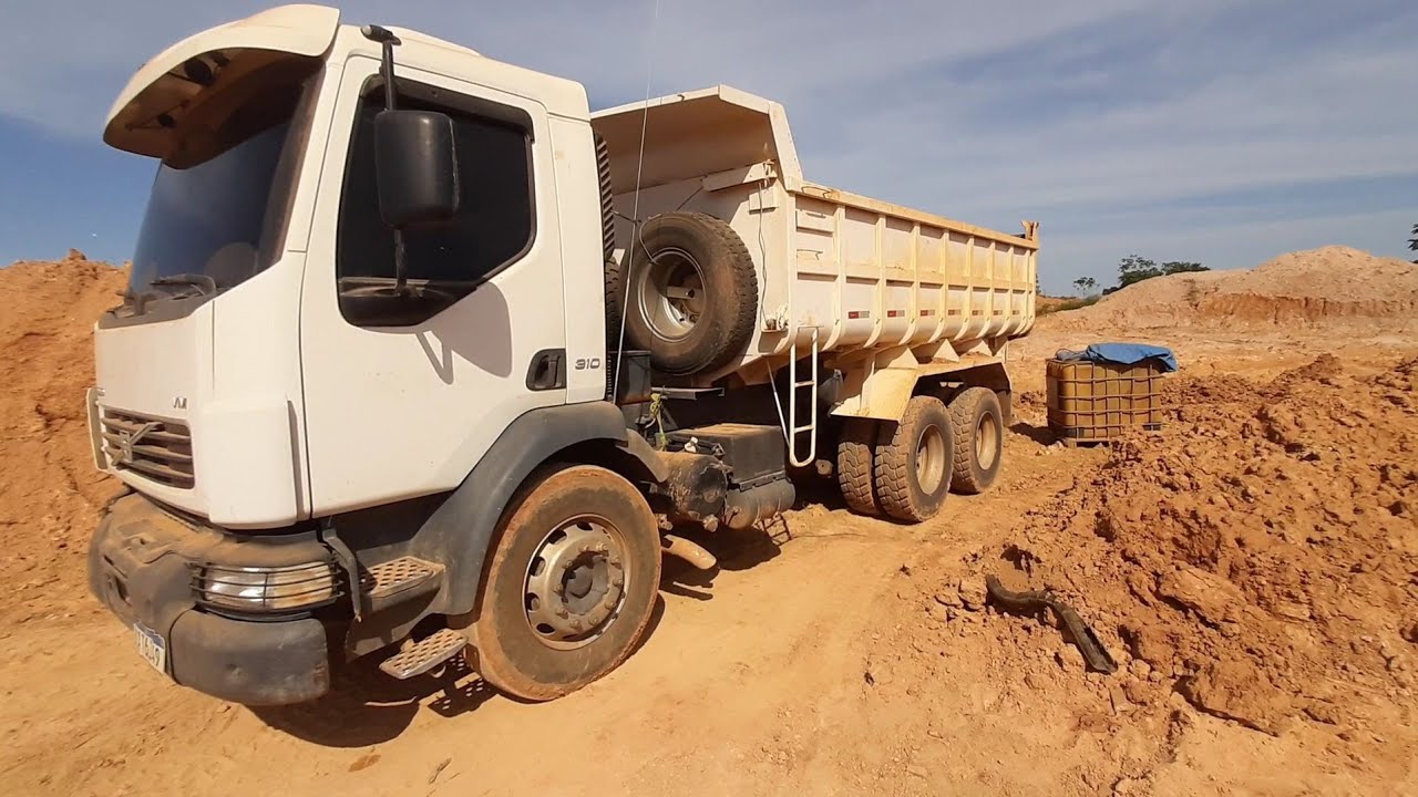Bora de volvo vm 310 caçamba enquanto não tem máquina pra mim!