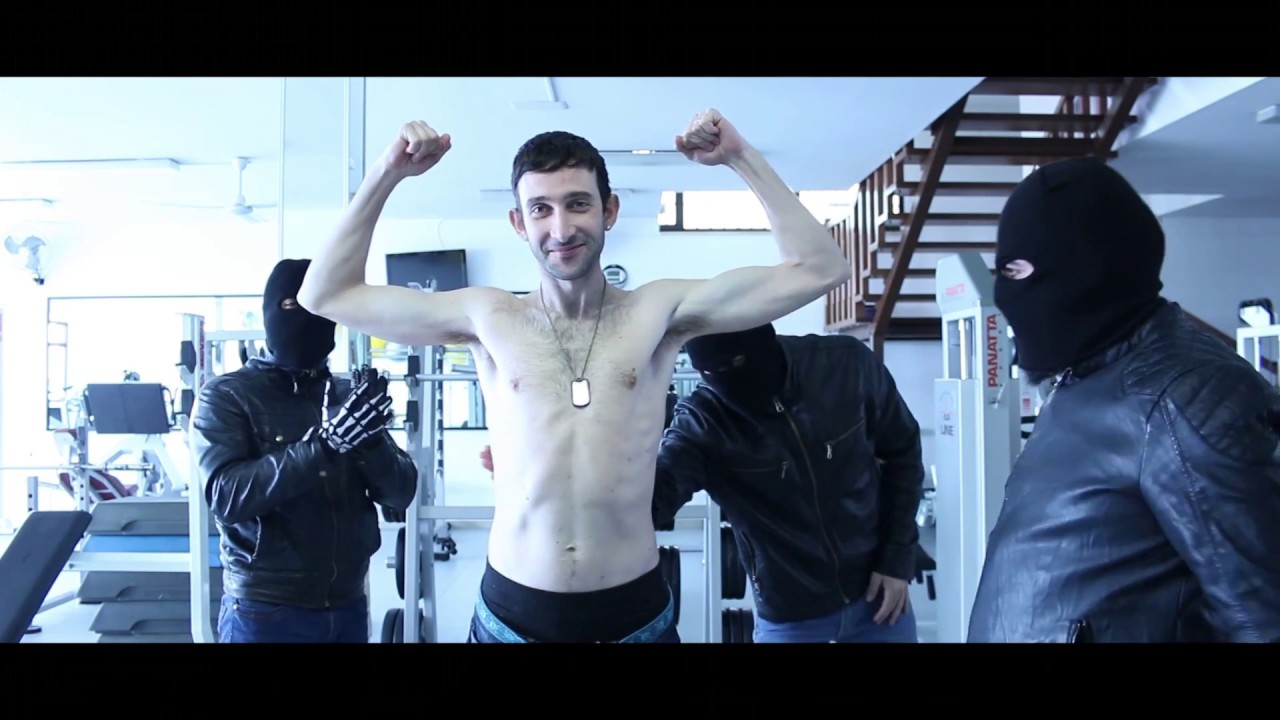 ENRICO GANGSTA - IO SONO 2 PAC ITALIANO (OFFICIAL VIDEO TRASH)