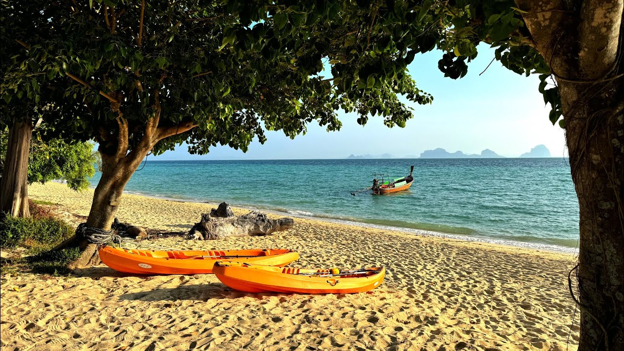 Beach on the east coast of Koh Ngai island