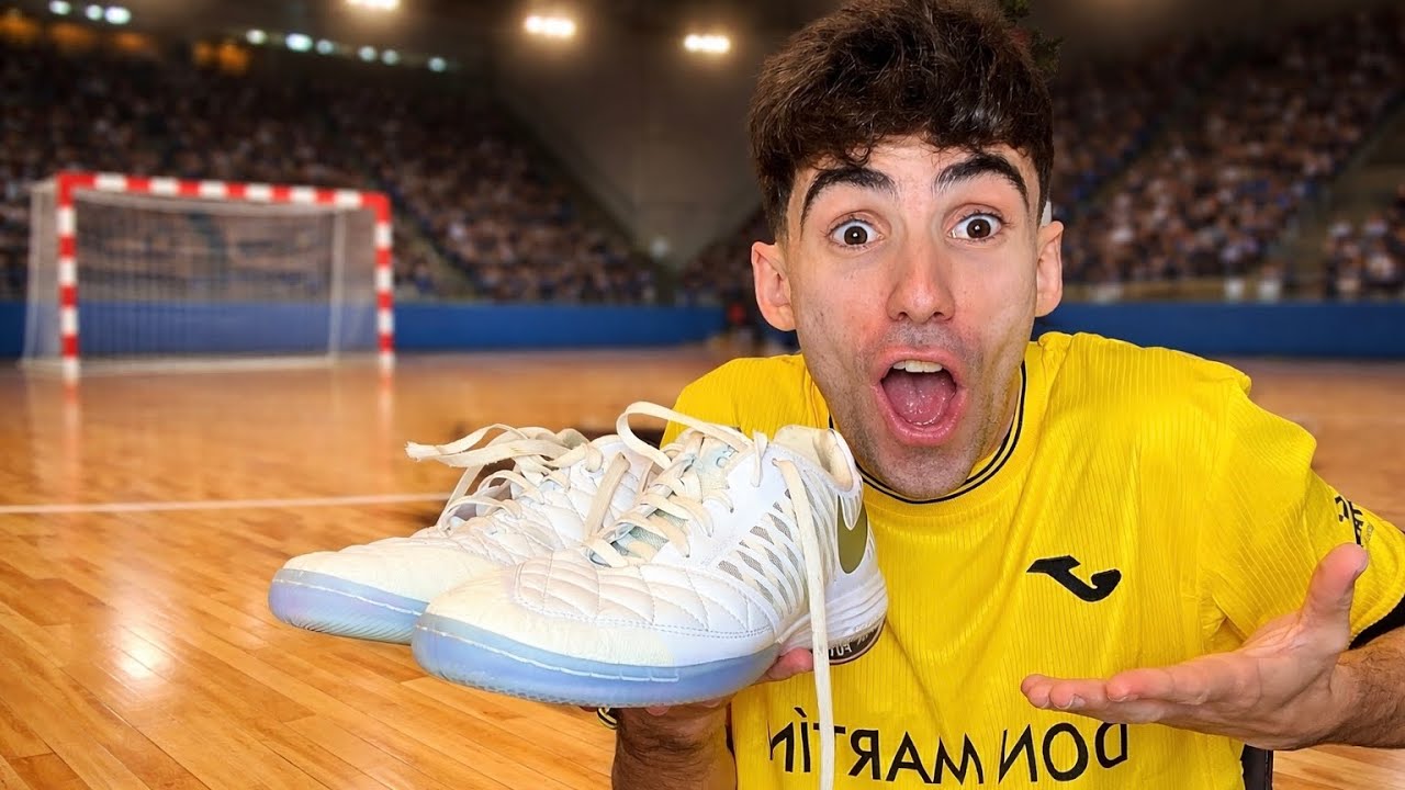 LIMPI&Eacute; MIS BOTAS DE F&Uacute;TBOL EN ASMR 