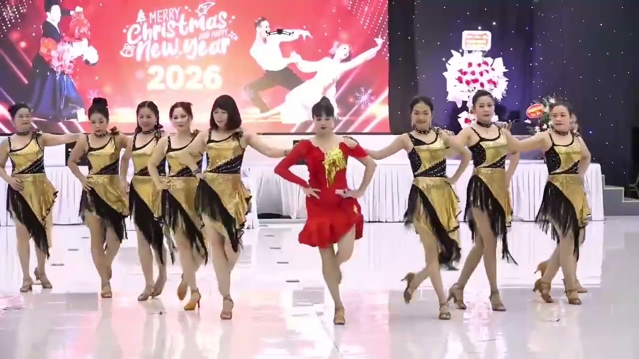Liên khúc 4 điệu - ban tổ chức có tâm ghép clip nhiều góc quay #dance 