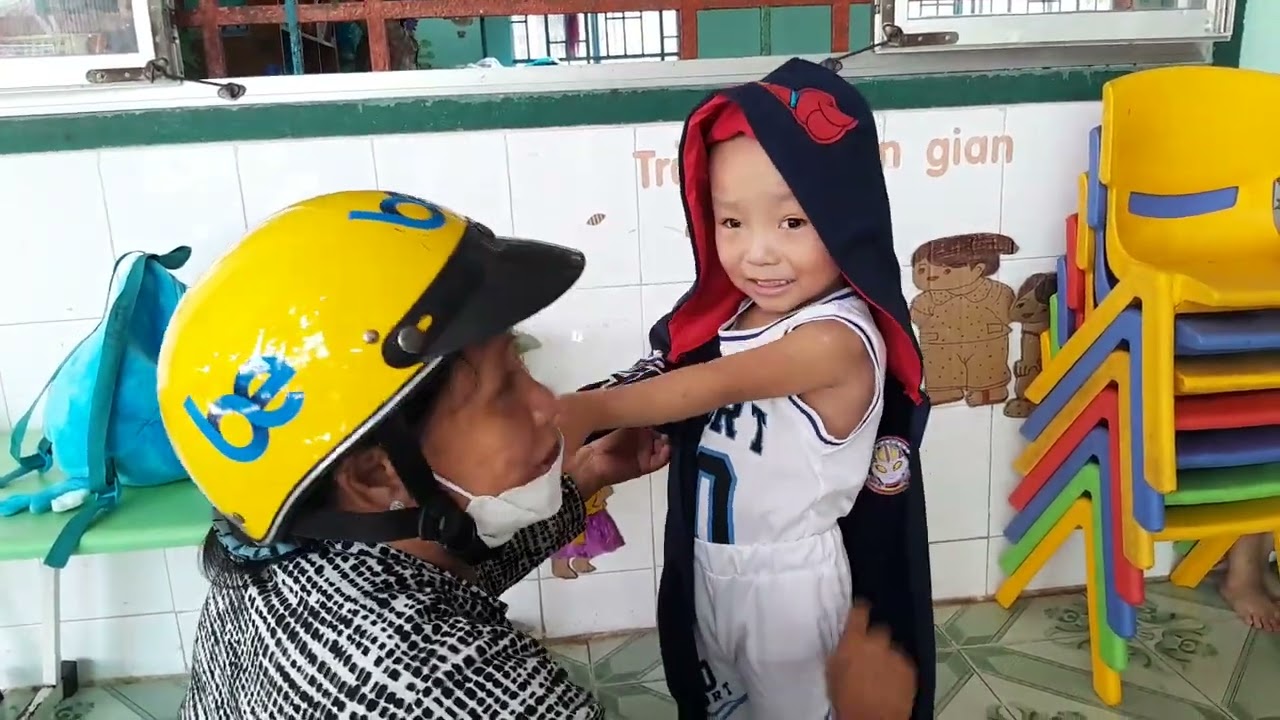 Đi rước cu Bol tại trường mầm non Tuổi Xanh
