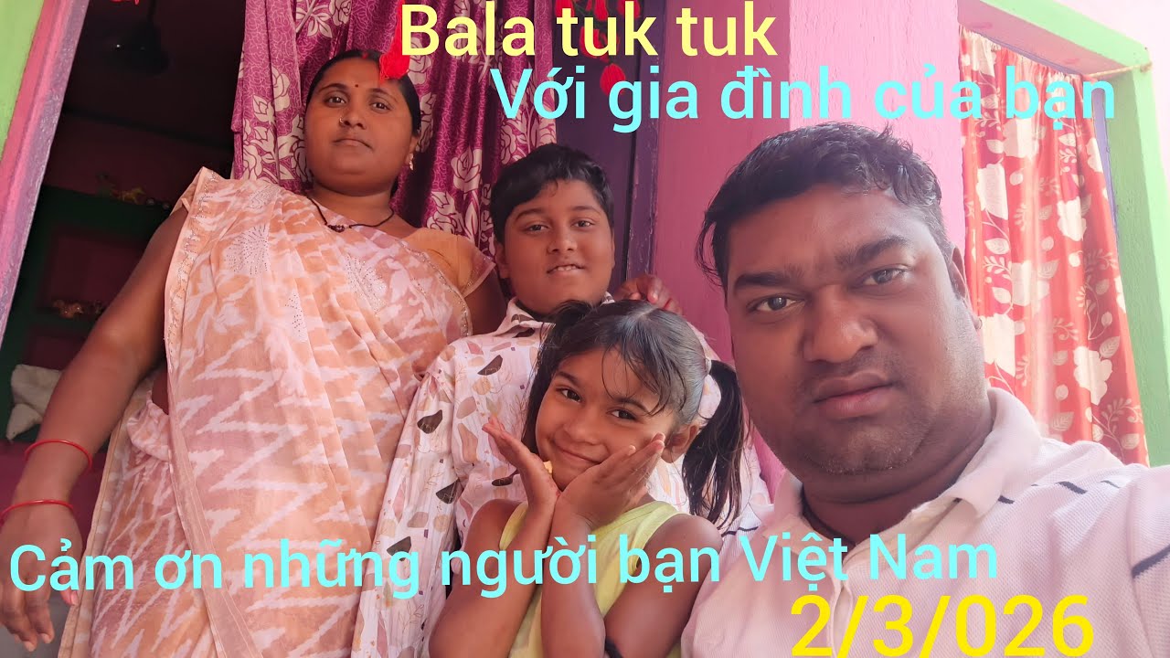 Ba-la Tuk Tuk Việt Nam cảm ơn bạn bè.