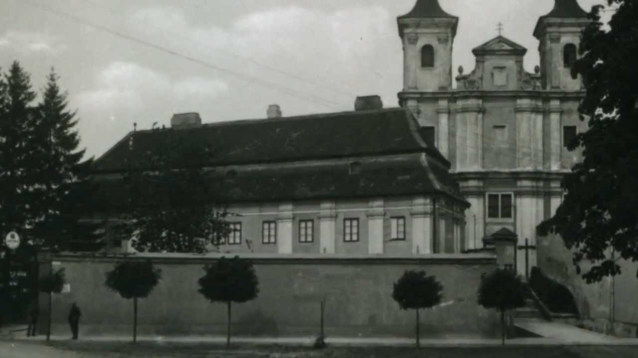 Slovak castles on old postcards. Slovenské hrady na starých pohľadniciach