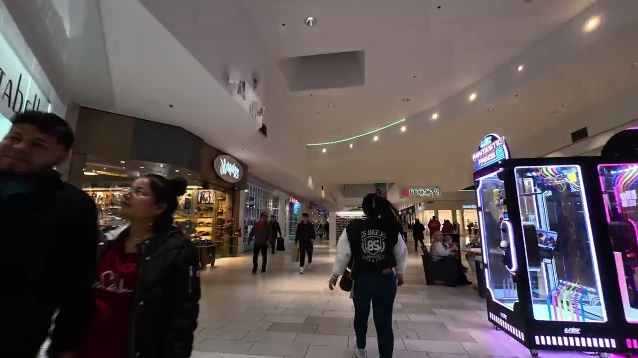 Walking through the South Shore Mall in Bayshore NY - FPV (No Commentary)