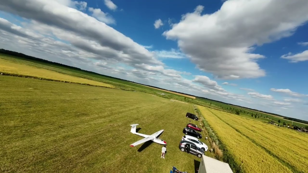 Szybowce na lotnisku w Żerominie 28.06.2025