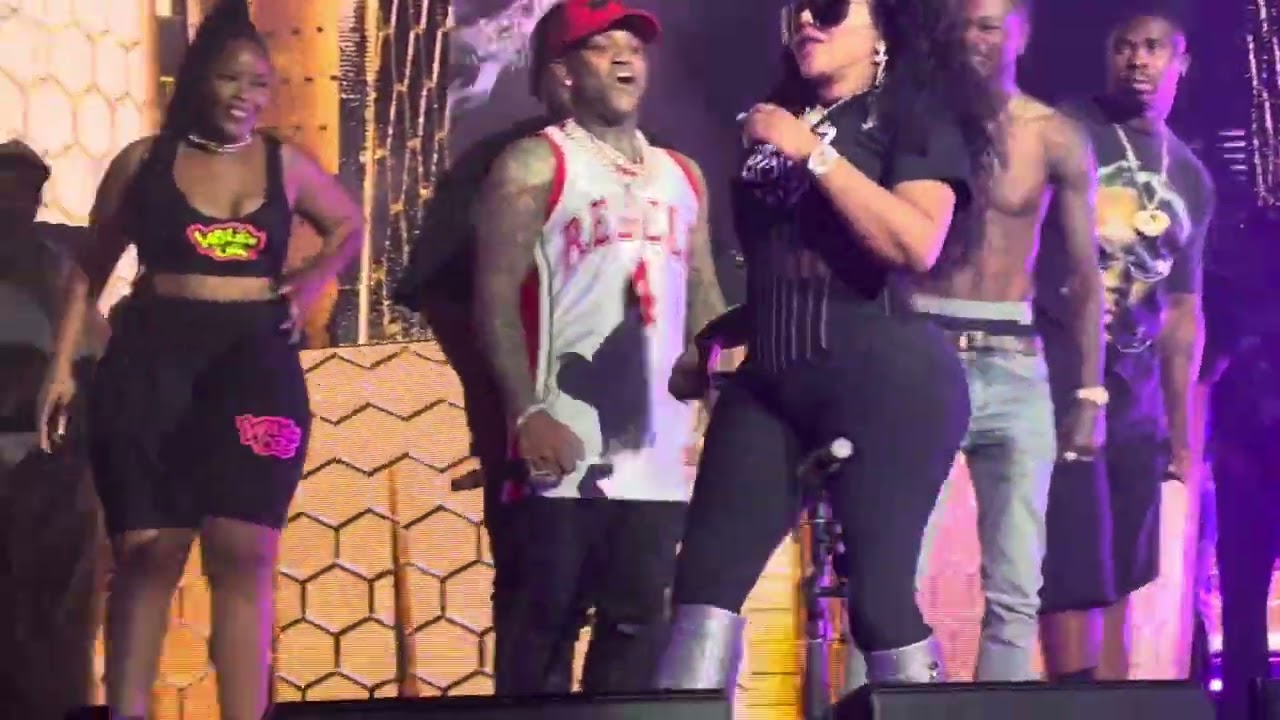 Lil Kim performing at Wild N Out in Las Vegas #DojaTv