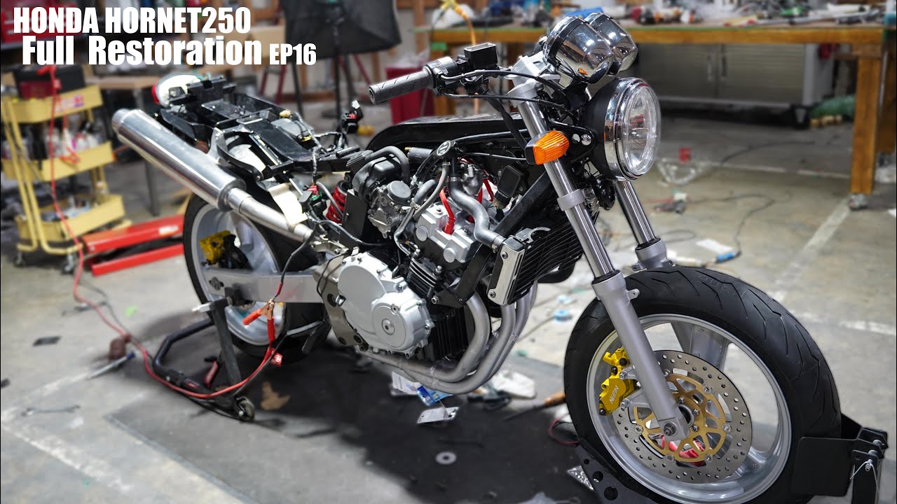 Мотоцикл Honda Hornet 250 полная реставрация 16 | Готово на 80%.