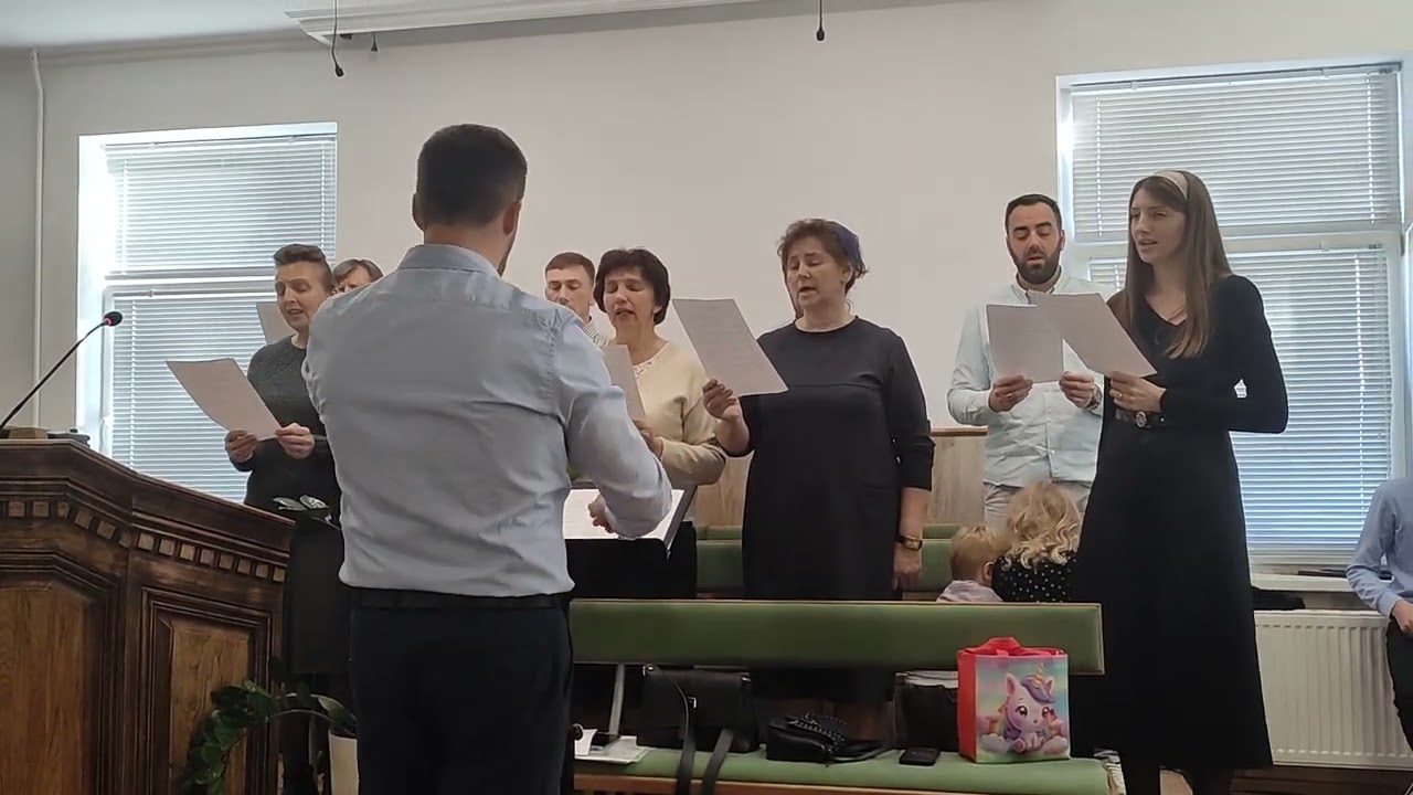 Тишина склонилась над землёй 