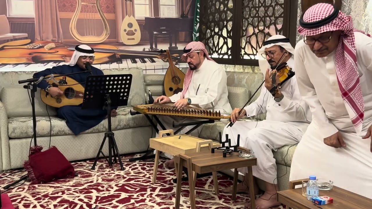 الفنان : منصور طويلي                           اغنية :   لي ثلاثه ايام ماجاني خبر 