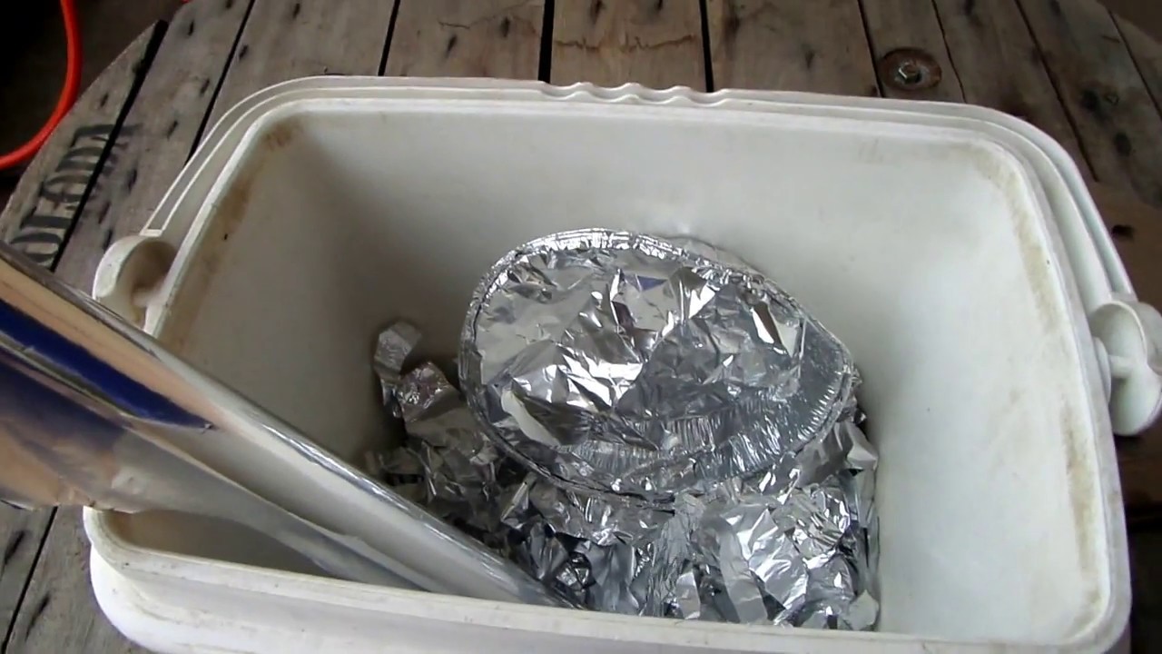 3 Experimento de electrólisis con aluminio